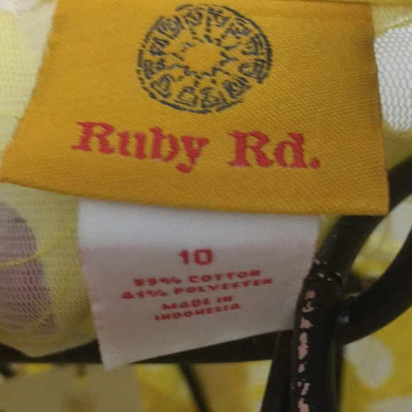 Ruby Rd top - Picture 2 of 3